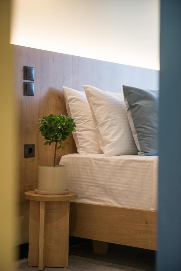 Metis Urbane Living Spaces Athena Bagian luar foto