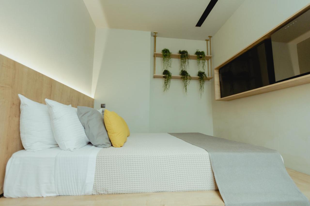Metis Urbane Living Spaces Athena Bagian luar foto